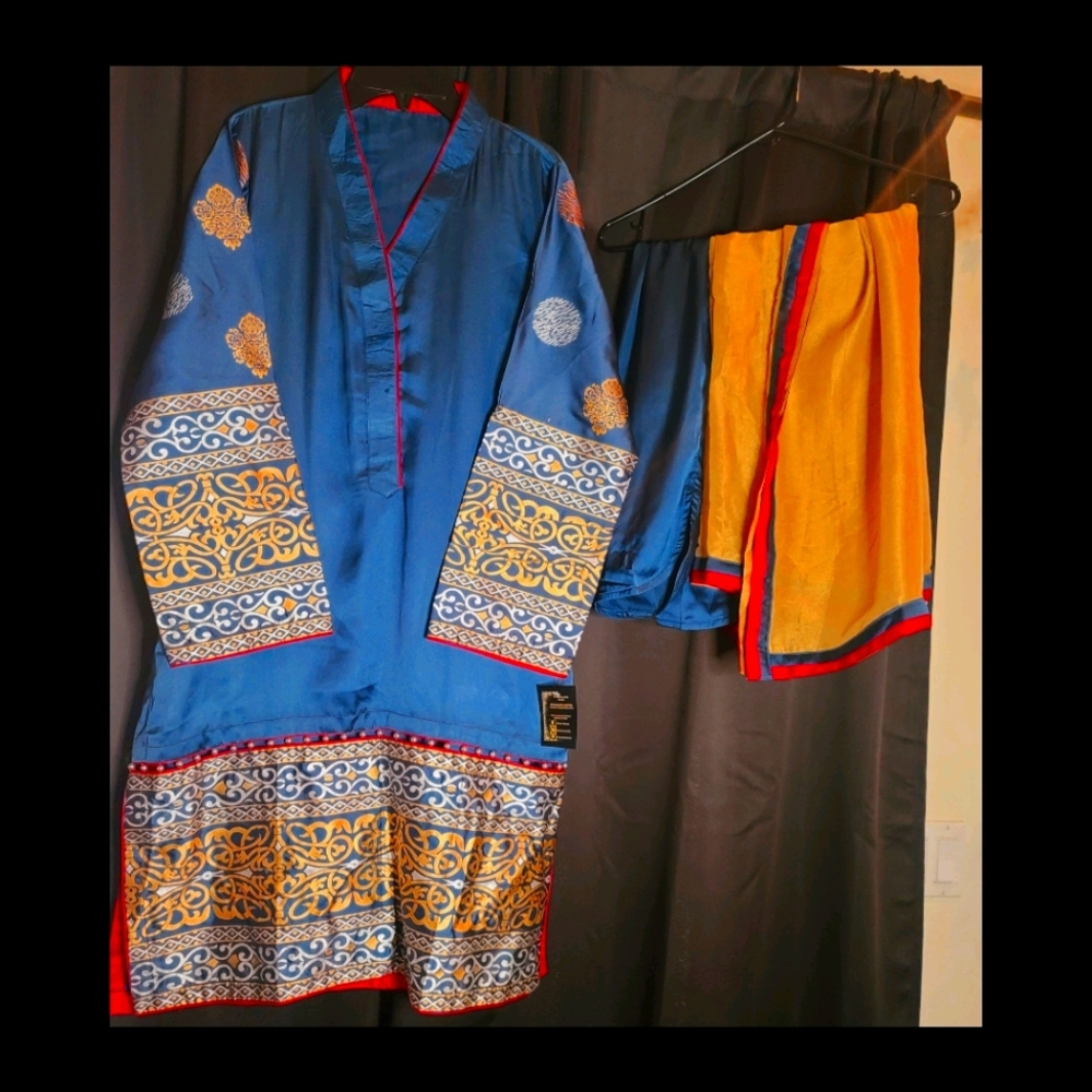 Pakistani Clothes, Ready-made, designer clothes,